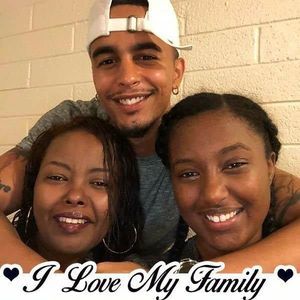 Meet your Posher, Amina